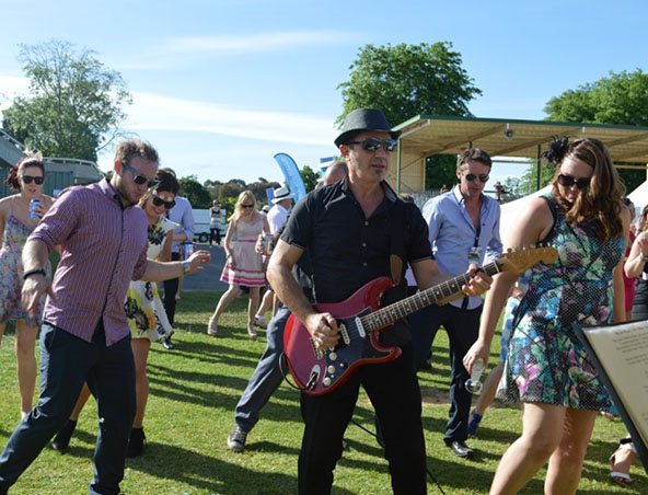 Frank Acoustic Soloist Musician Singer Melbourne - Wedding Band